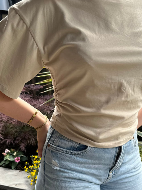 Basic tee getailleerd - beige