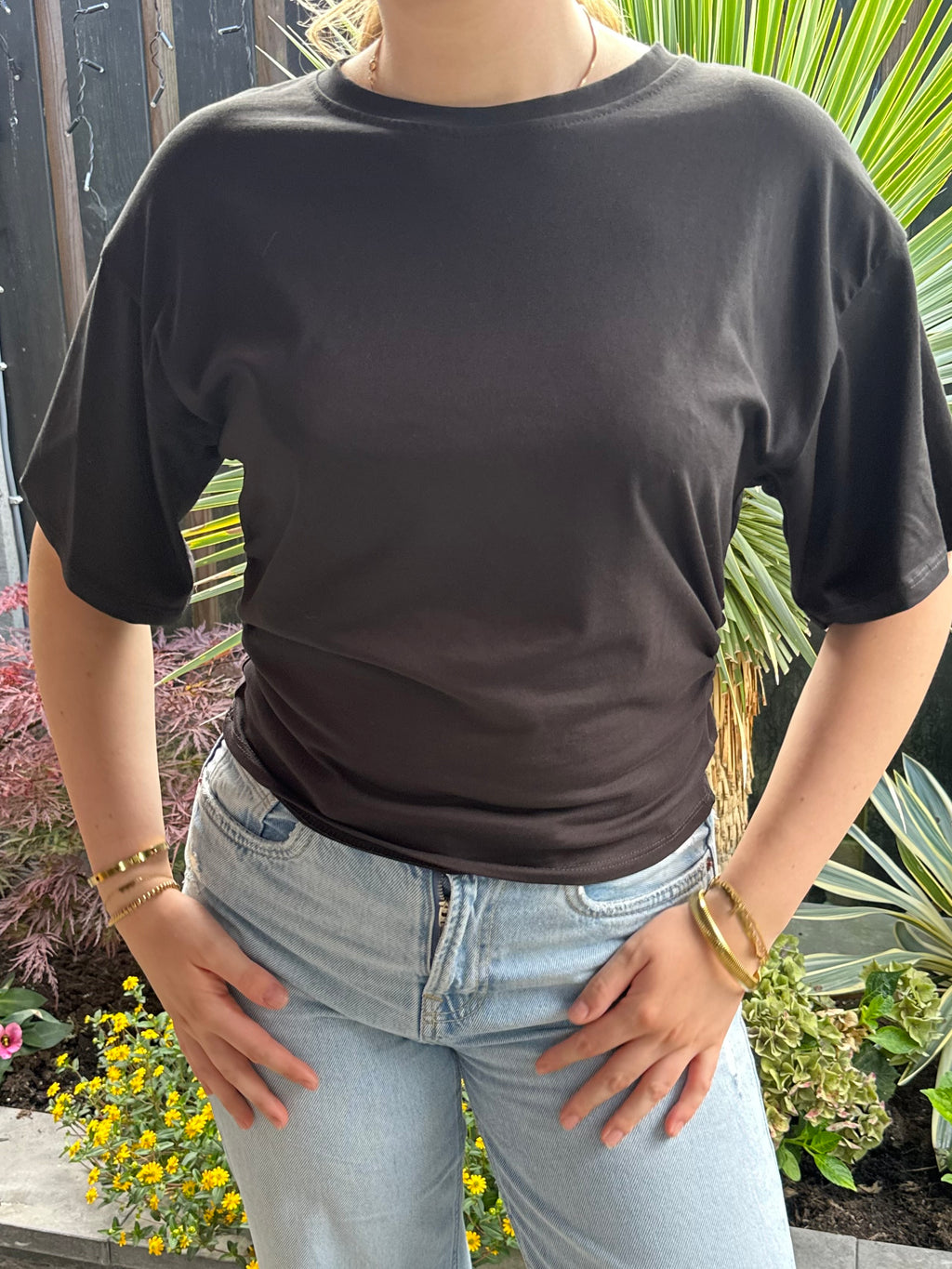 Basic tee getailleerd - zwart
