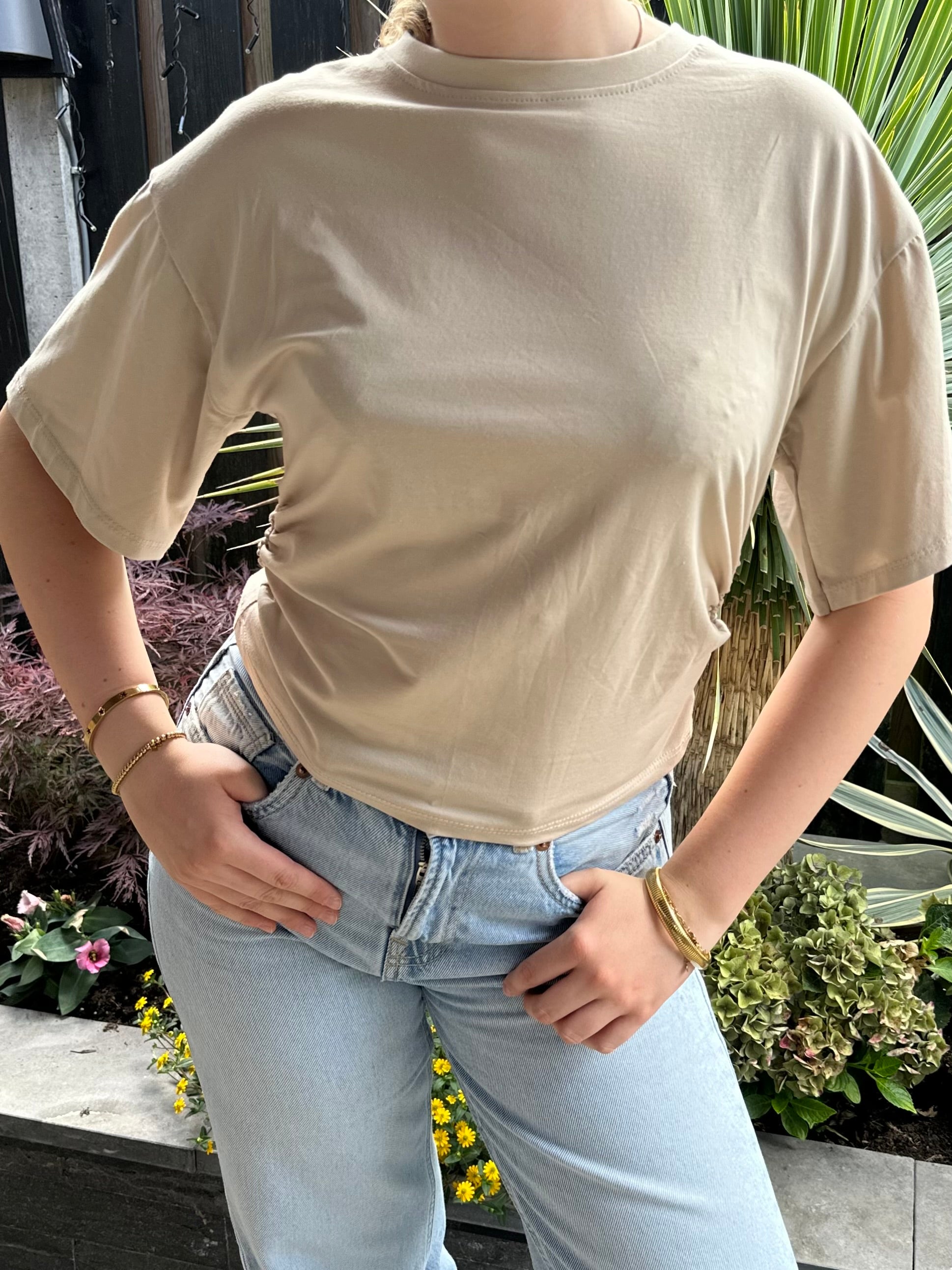 Basic tee getailleerd - beige