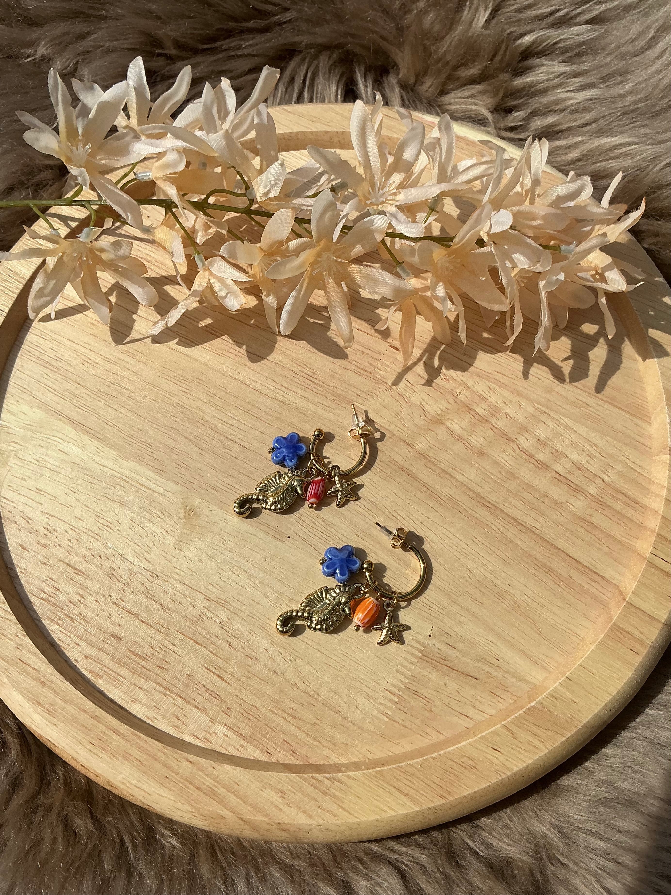 Seahorse charms oorbellen - goud