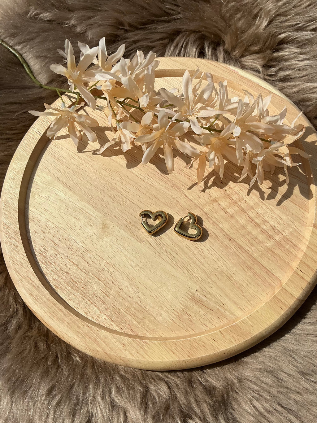 Heart shaped oorbellen - goud