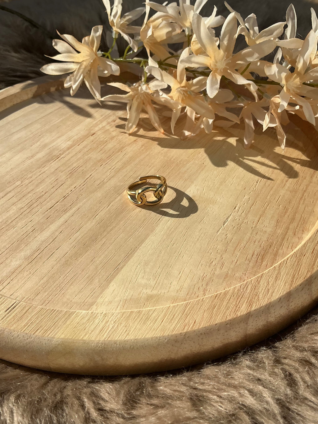 Interlinked ring - goud