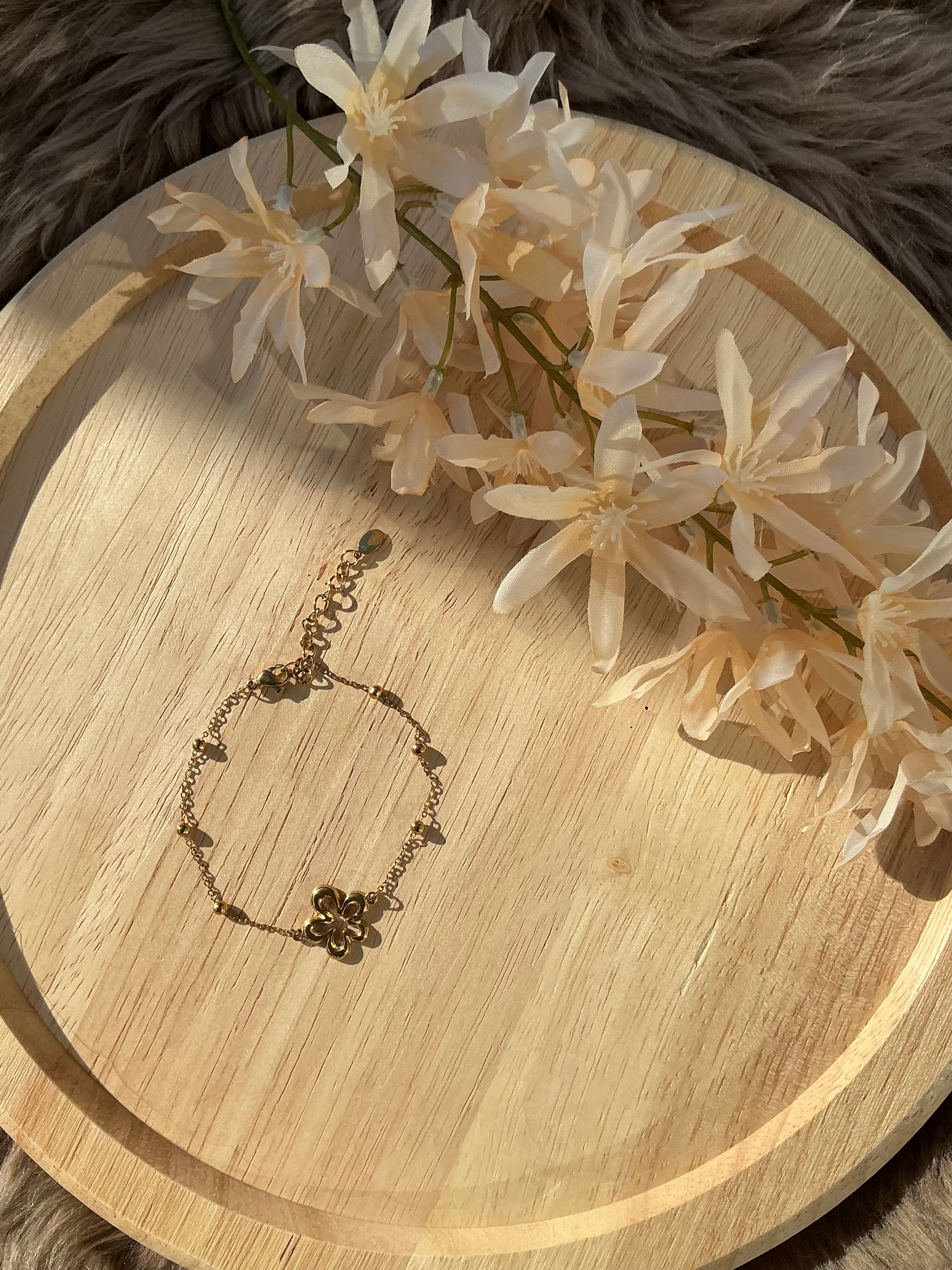 Single flower armband - goud